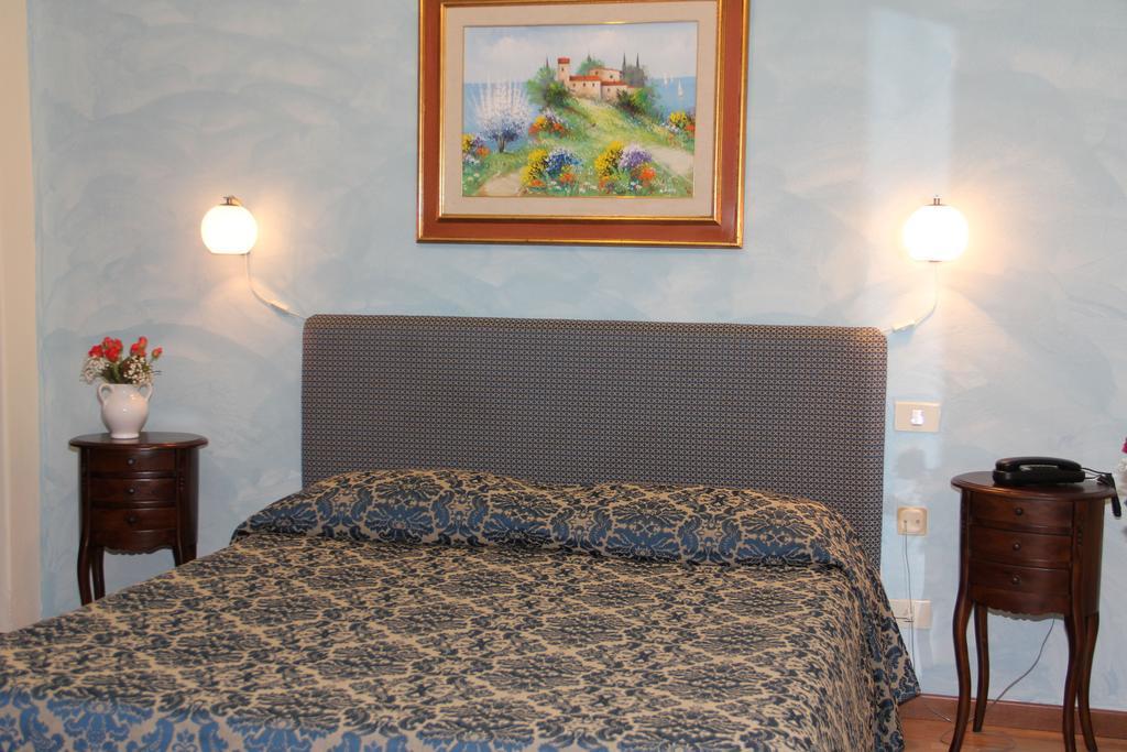 Gemini Camere E Suites Гросето Екстериор снимка