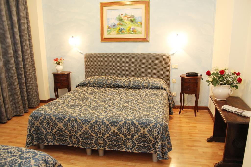 Gemini Camere E Suites Гросето Екстериор снимка