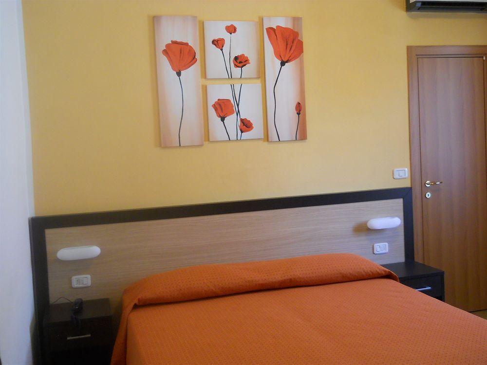 Gemini Camere E Suites Гросето Екстериор снимка